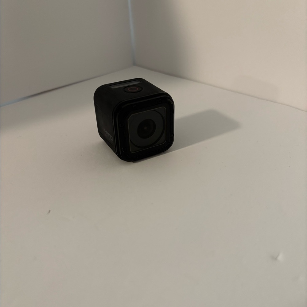GoPro Hero Session with attachments - Picture 2 of 6